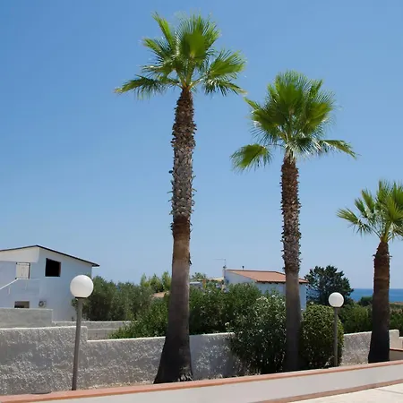 Giulia San Lorenzo Marzamemi Holiday home *